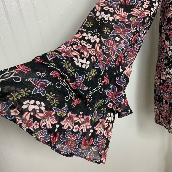 Women’s BCBGeneration sheer blouse - Picture 4 of 6